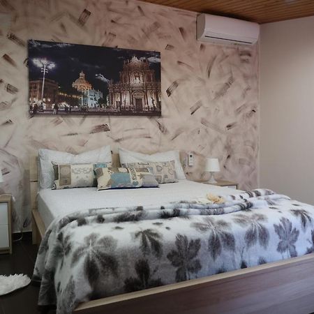Casa Vacanze Mongibello Nicolosi Bagian luar foto